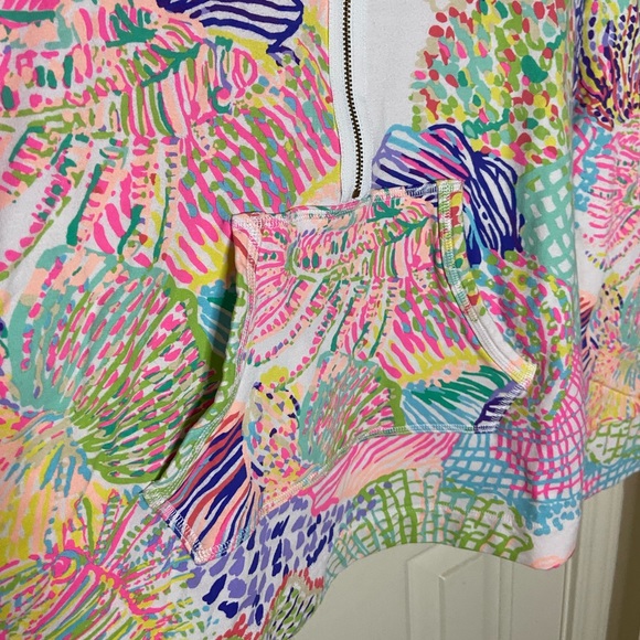 Lilly Pulitzer Pullover with Pocket | UPF 50+ Skipper Popover - Picture 4 of 7